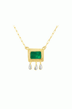 Load image into Gallery viewer, Modern Emerald Shaker Necklace